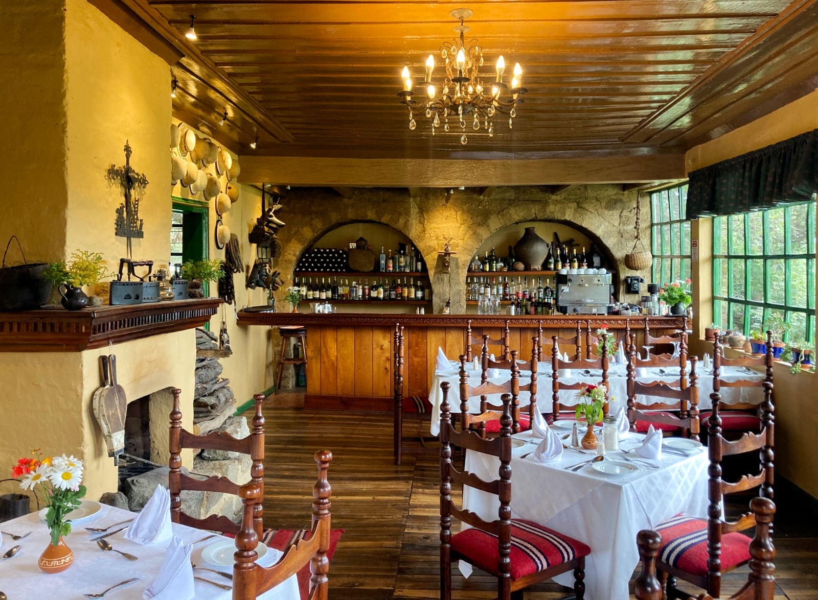 Interior del restaurante de la Posada Ingapirca